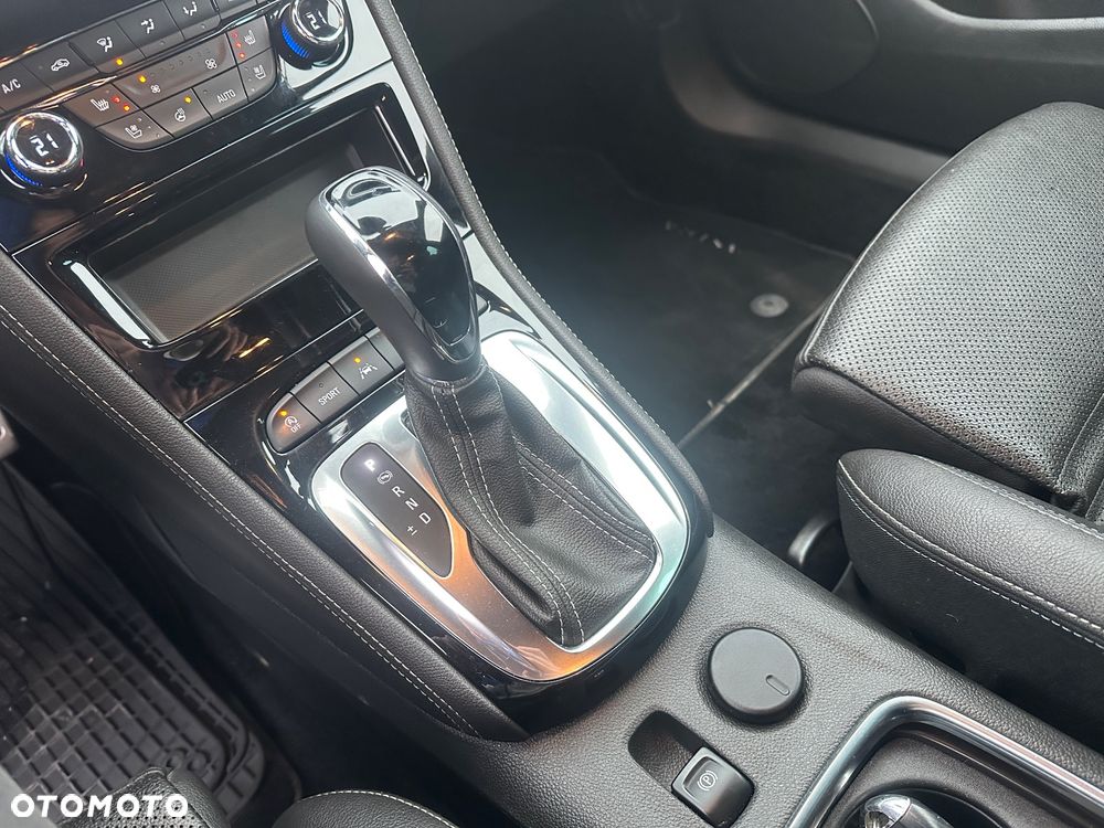 Opel Astra 1.6 Turbo Start/Stop Automatik Ultimate - 27