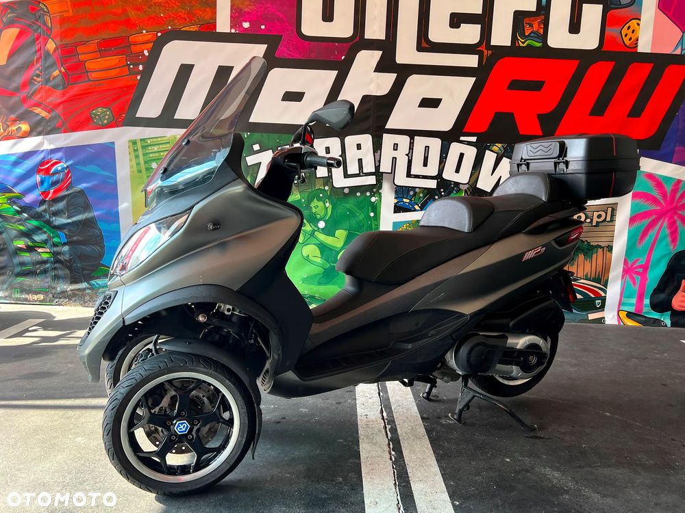 Piaggio MP-3 - 3