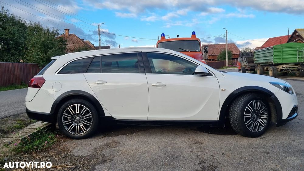 Opel Insignia 2.0 CDTI ECOTEC 4X4 Country Tourer Aut. - 3