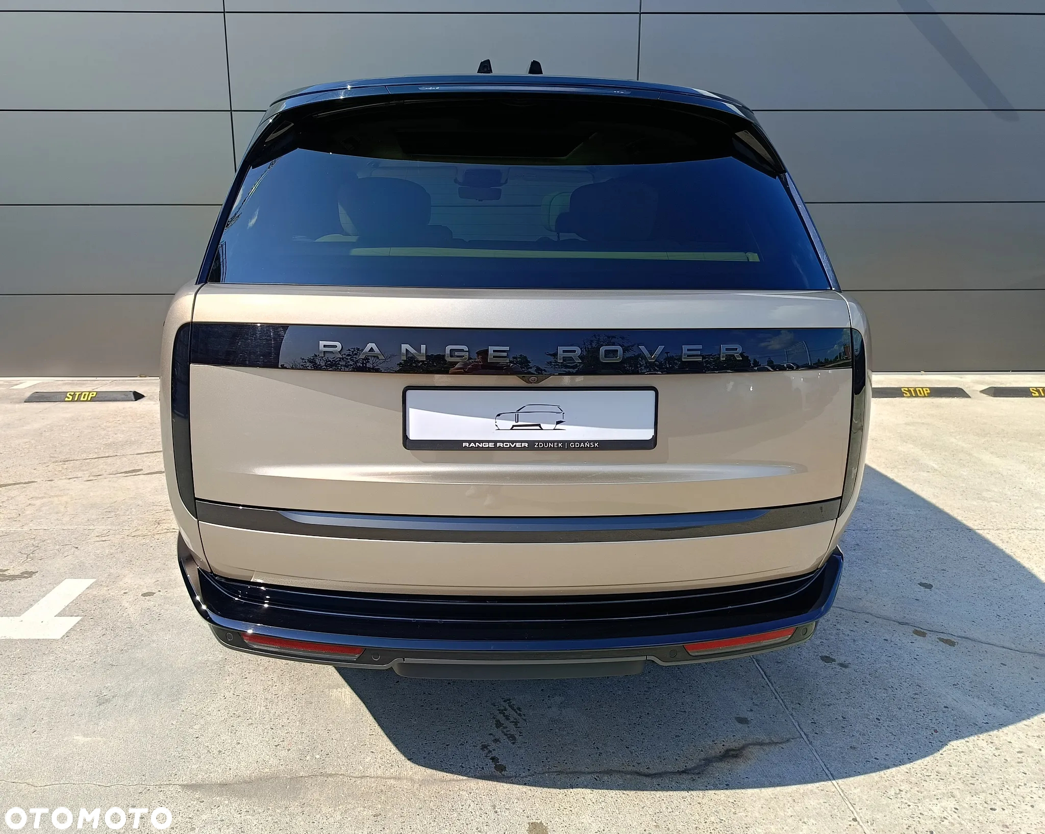 Land Rover Range Rover 4.4 V8 P535 LWB Autobiography - 6