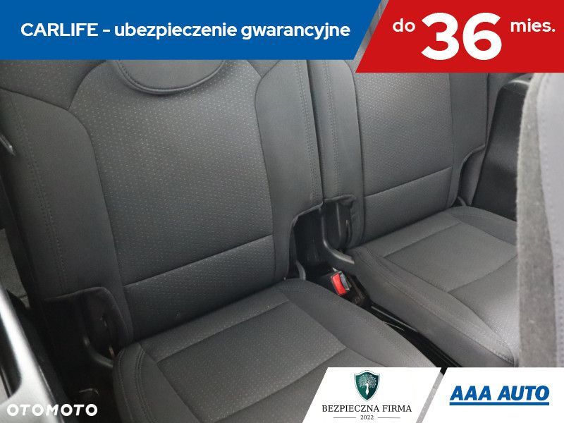 Kia Carens - 19