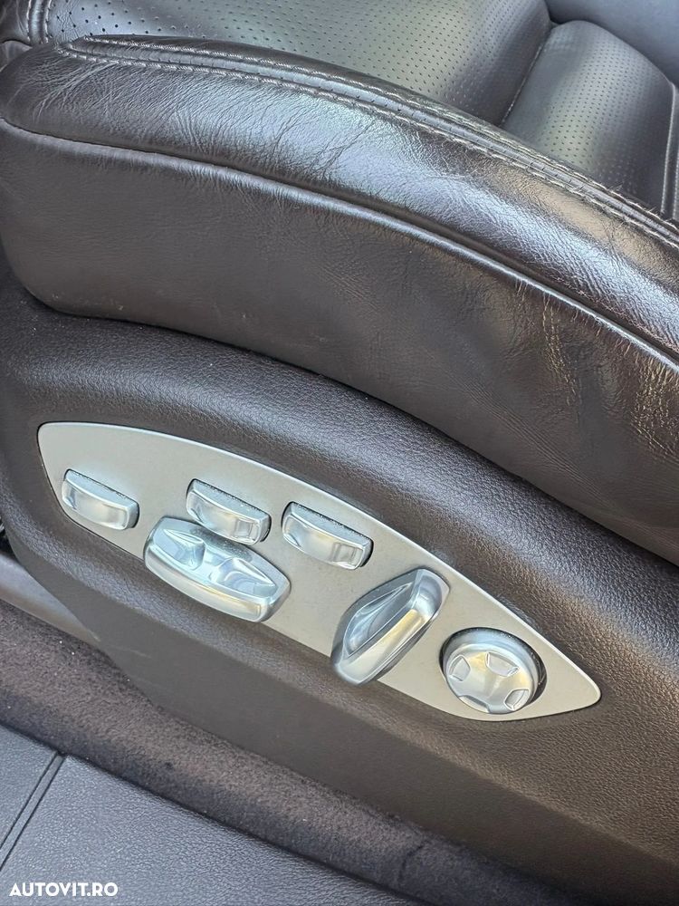 Porsche Cayenne 4.2 L S - 18