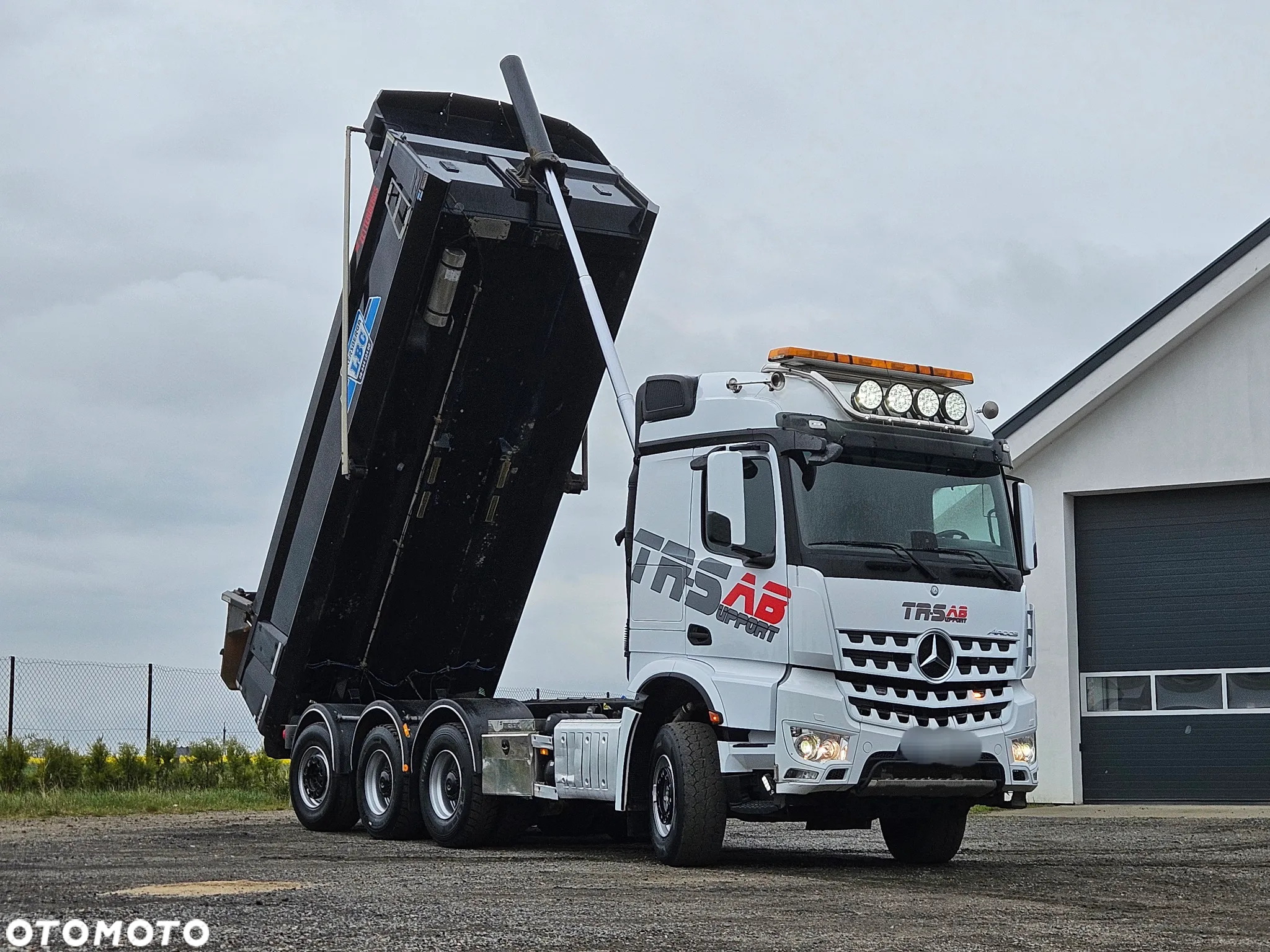 Mercedes-Benz Arocs - 2