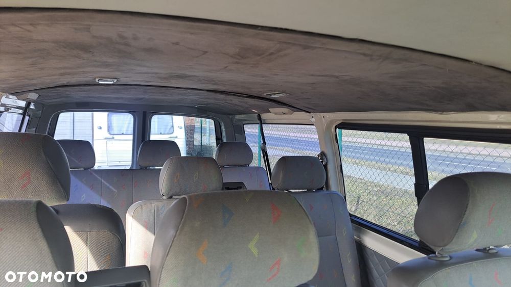 Volkswagen Transporter - 8