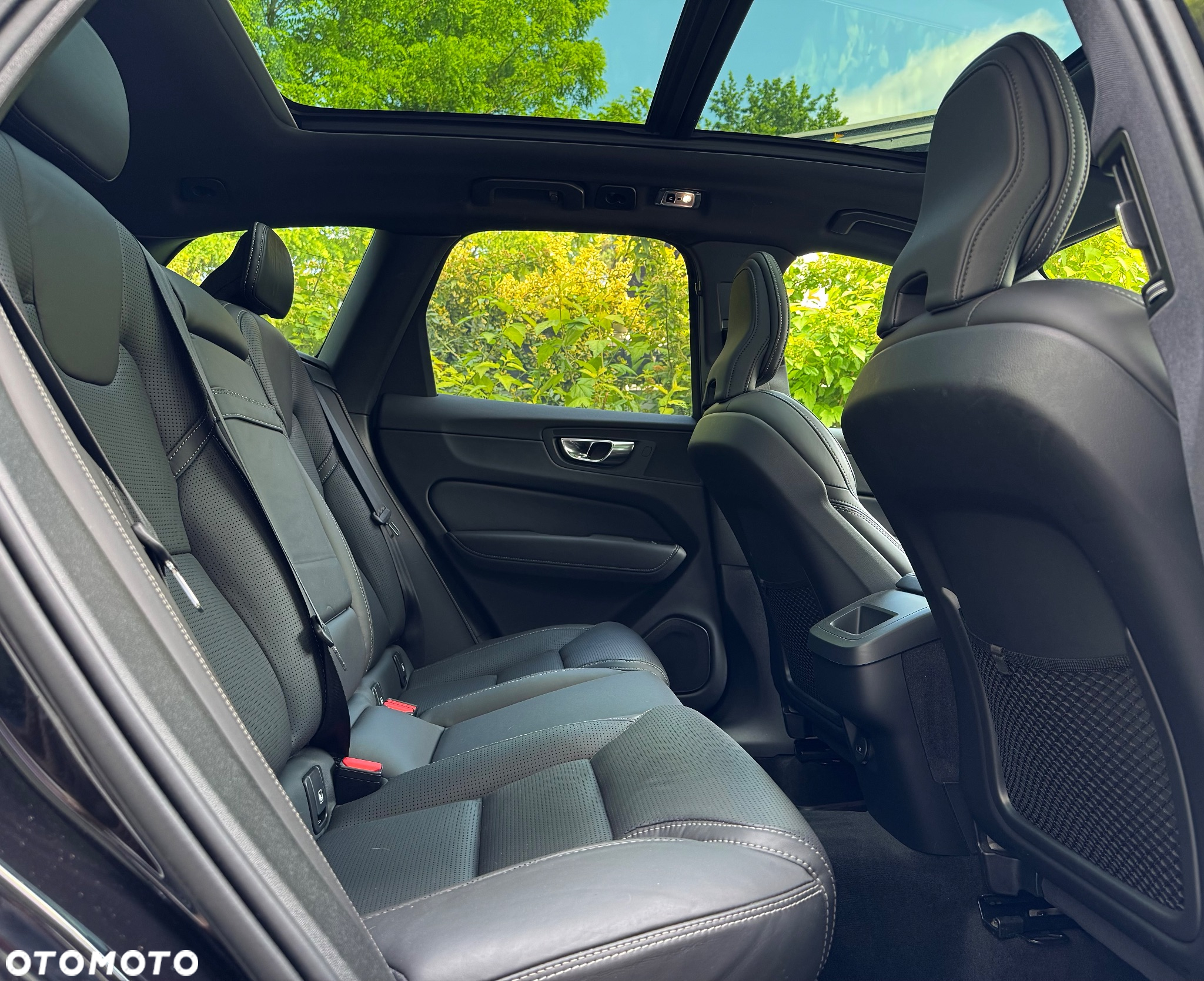 Volvo XC 60 B4 D AWD Geartronic RDesign - 14