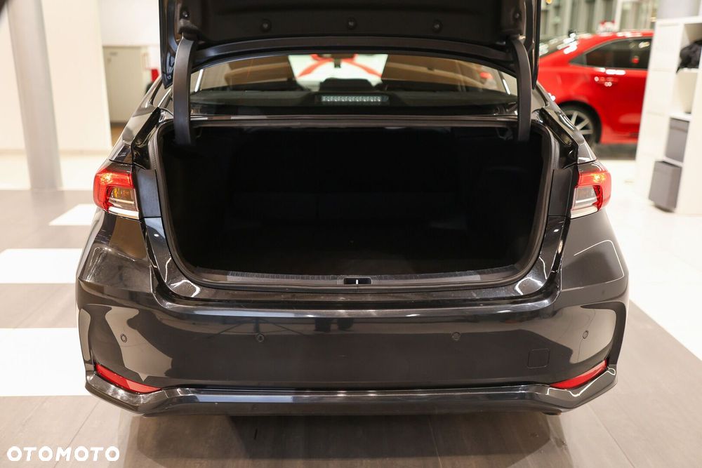 Toyota Corolla - 13