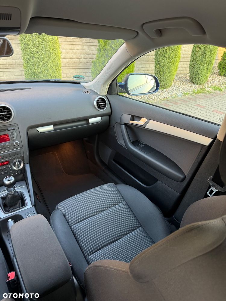 Audi A3 Sportback 2.0 TDI DPF Ambiente - 36