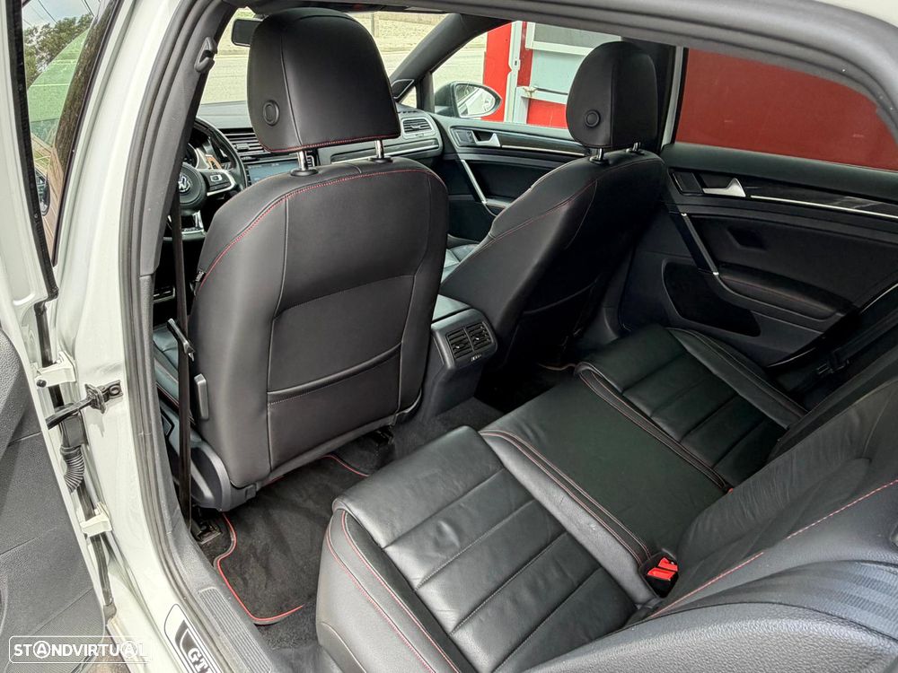 VW Golf 2.0 TSi GTi DSG Performance - 34