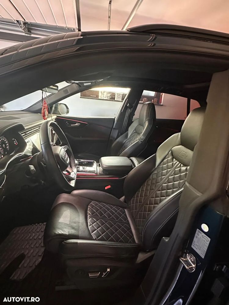 Audi Q8 - 6