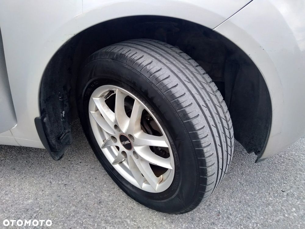 Kia Venga 1.4 L - 27