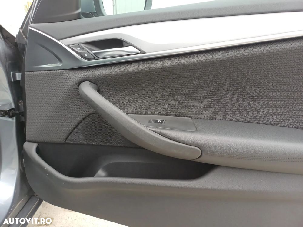 BMW Seria 5 520d xDrive Aut. - 23