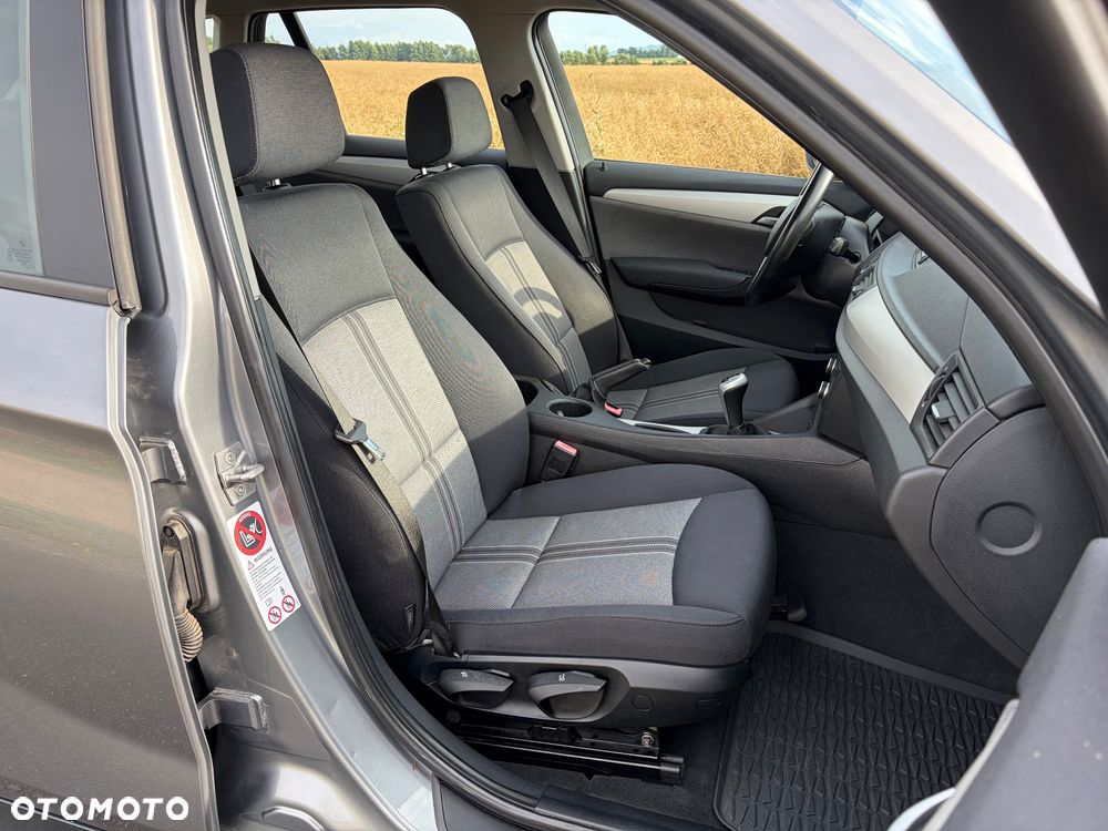 BMW X1 sDrive18d - 16