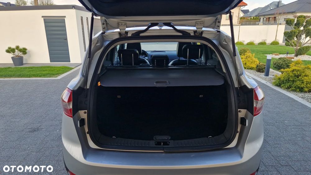 Ford Kuga 2.0 TDCi 4x4 Titanium - 25