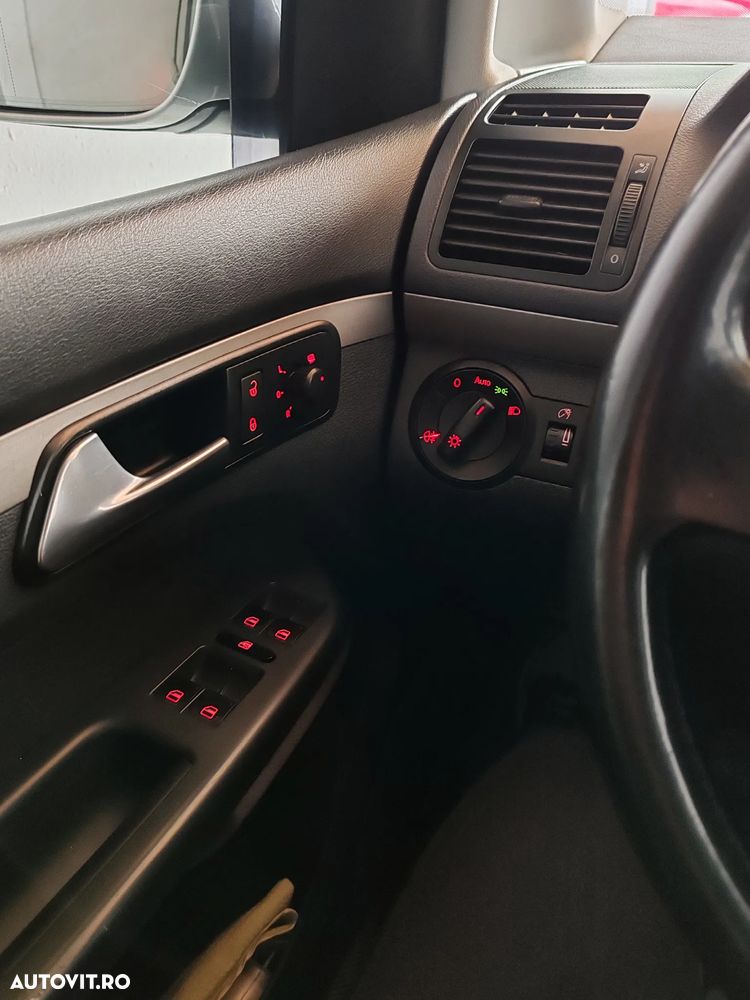 Volkswagen Touran 1.6 United - 17
