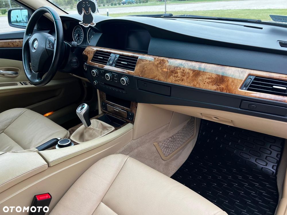 BMW Seria 5 520d Edition Exclusive - 9