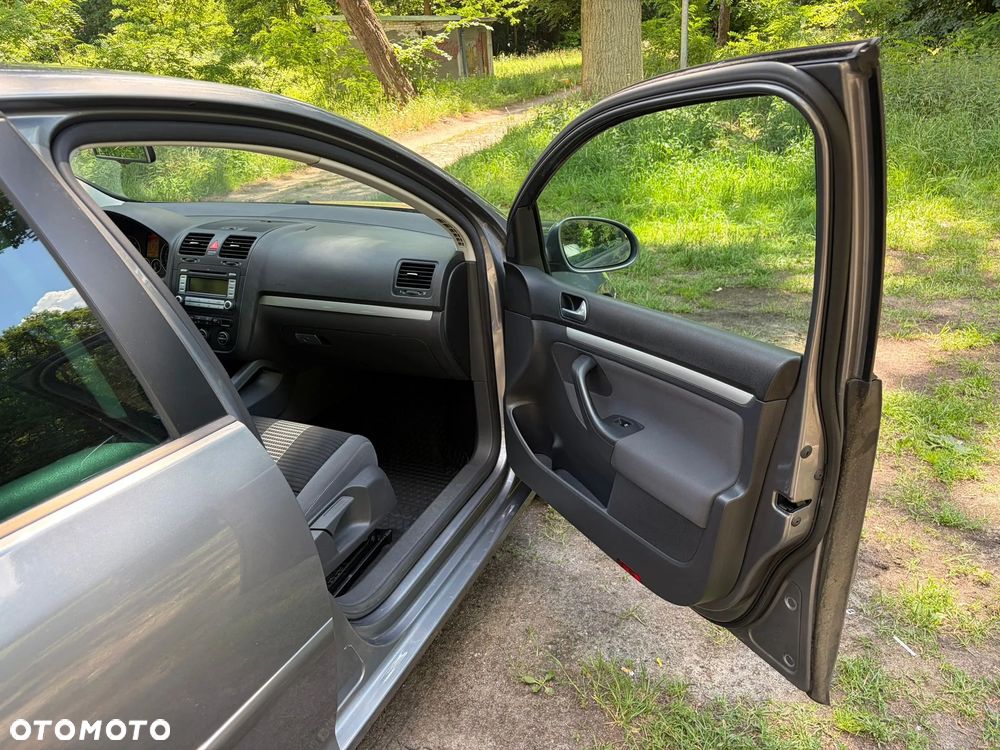 Volkswagen Golf 1.6 United - 23