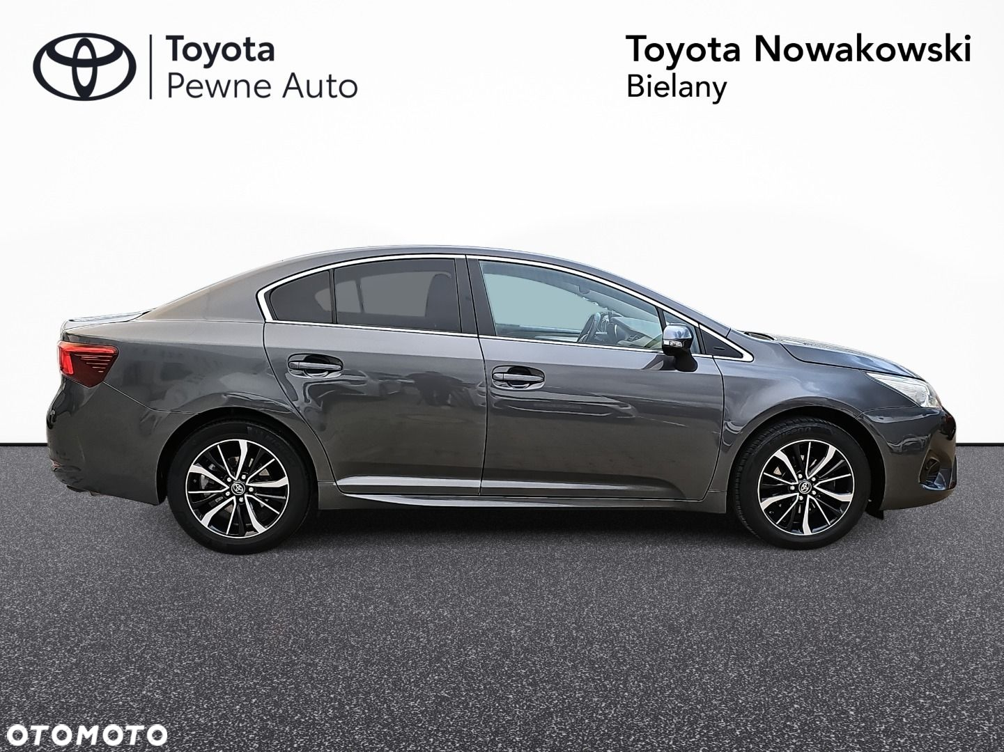 Toyota Avensis 1.8 Premium MS - 25