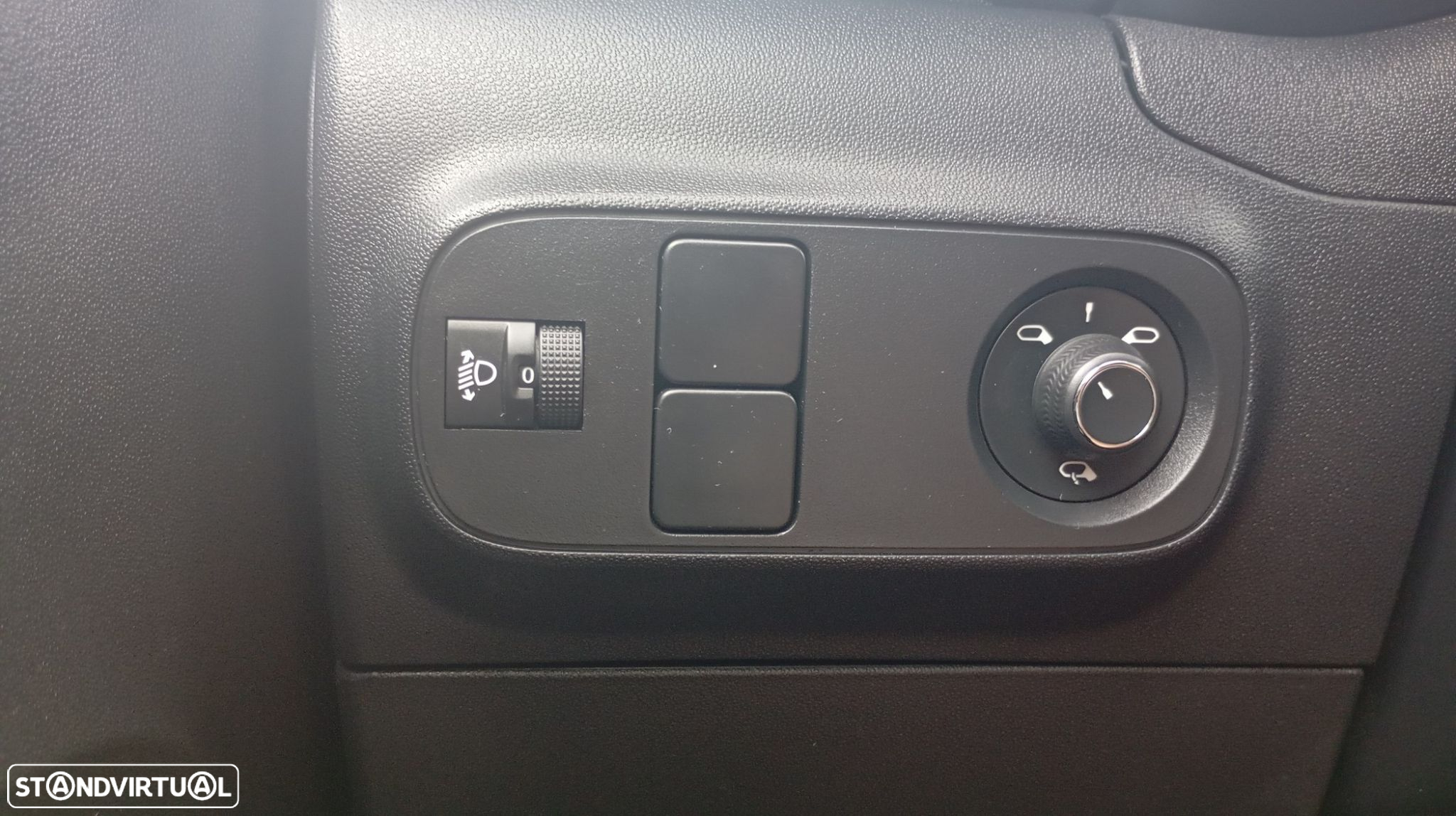 Citroën C3 1.2 PureTech Shine - 19