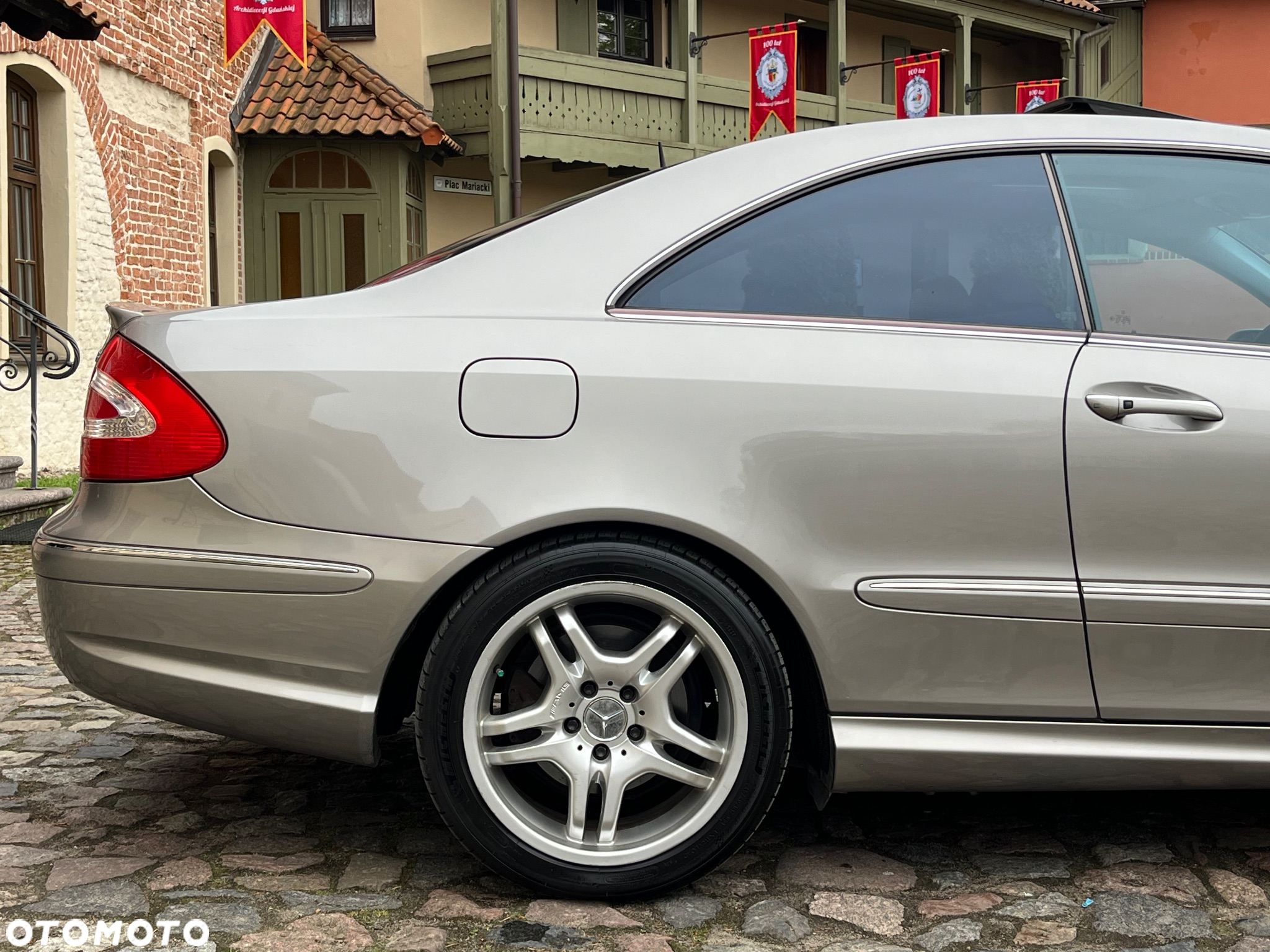 Mercedes-Benz CLK 55 AMG - 8