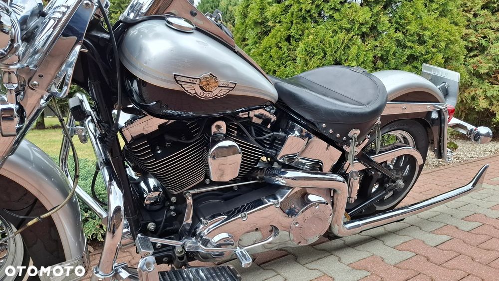 Harley-Davidson Softail Heritage Classic - 19