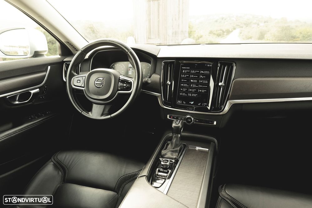 Volvo V90 Cross Country D5 AWD Geartronic Pro - 15