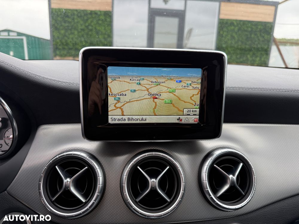 Mercedes-Benz CLA 220 - 12