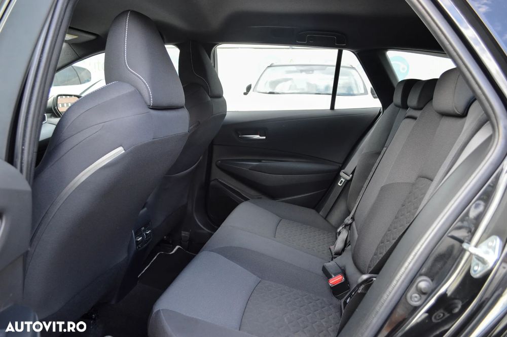 Toyota Corolla 2.0 Business Edition - 24