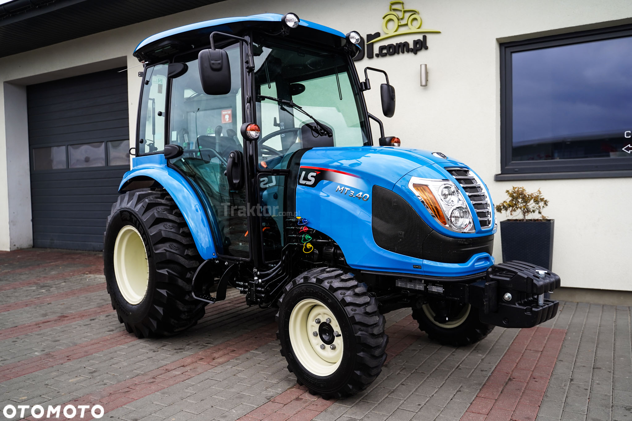 LS Traktor LS MT3.40 HST, CAB 4 x 4 - 40 KM - 28