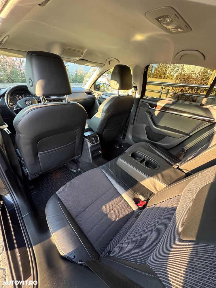 Skoda Octavia 2.0 TDI STYLE - 7