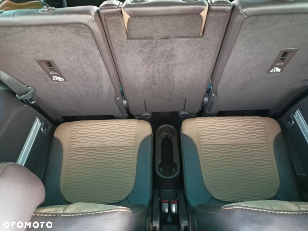 Opel Zafira - 35