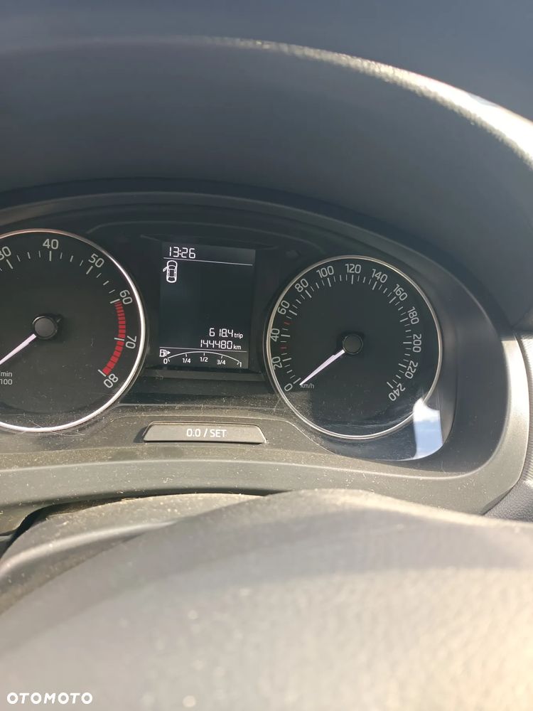 Skoda RAPID 1.2 TSI Active - 7