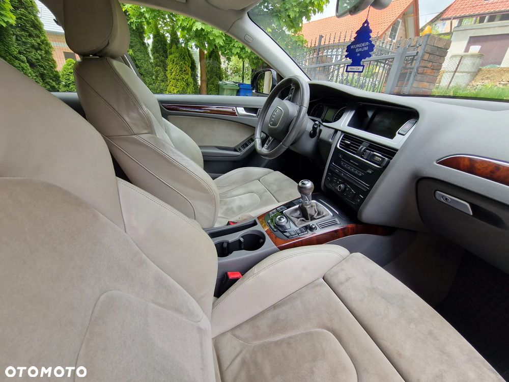 Audi A4 Avant 2.0 TDI e DPF Ambiente - 31
