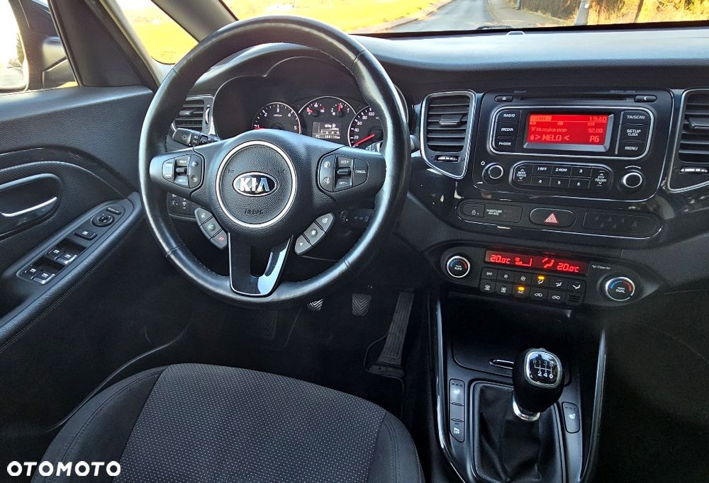 Kia Carens 1.7 CRDi Vision - 17