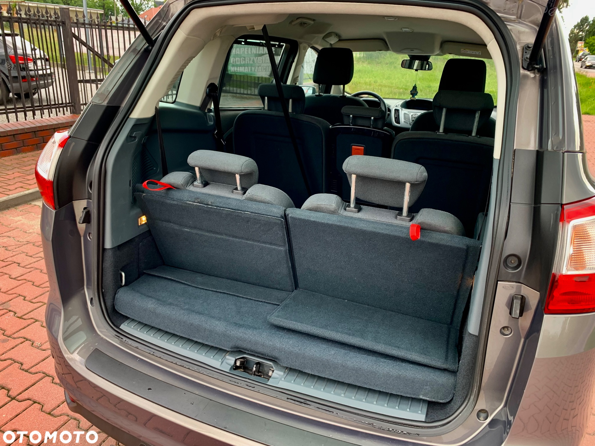 Ford Grand C-MAX - 18