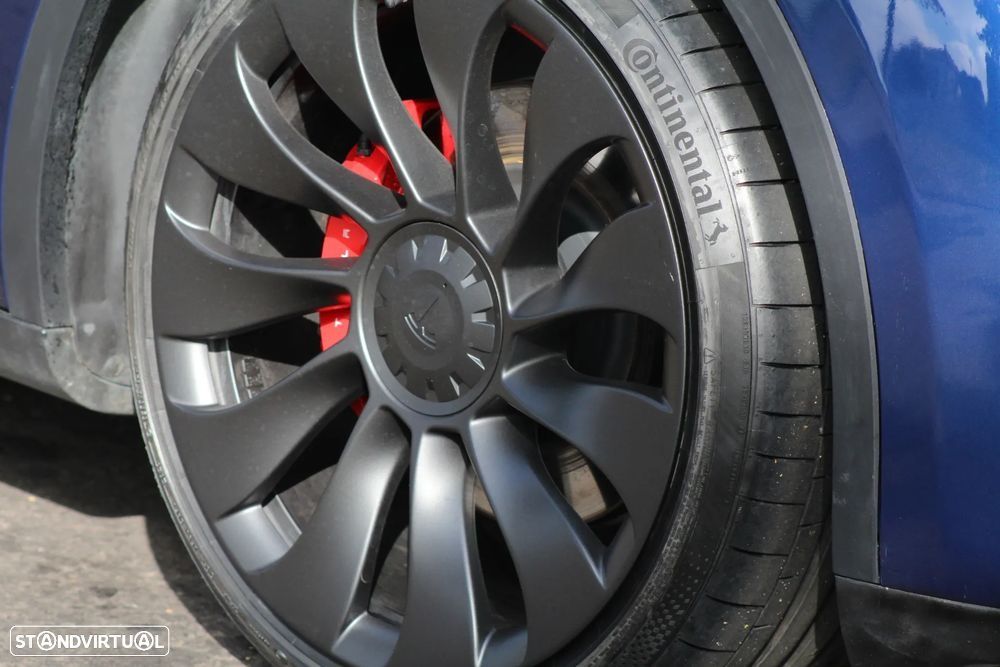 Tesla Model Y Performance Dual Motor AWD - 16