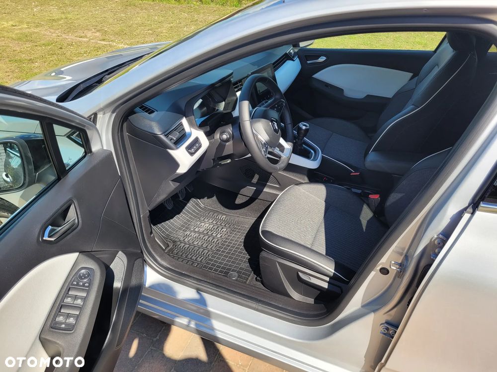 Renault Clio 1.0 TCe Techno - 12