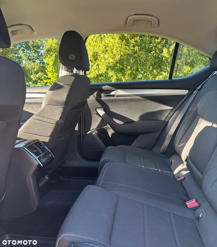 Skoda Superb 1.6 TDI Ambition - 23