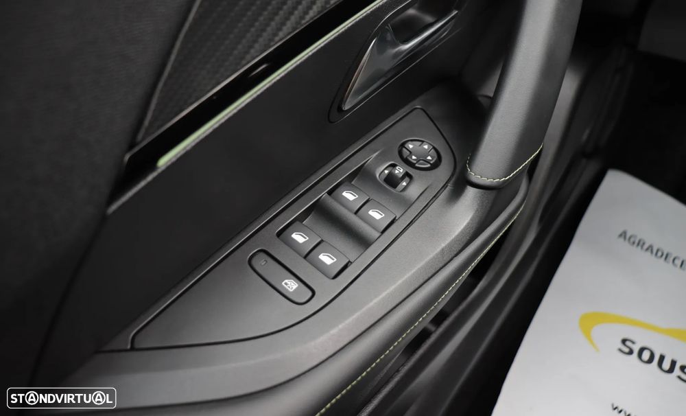 Peugeot 2008 PureTech 130 EAT8 GT - 33