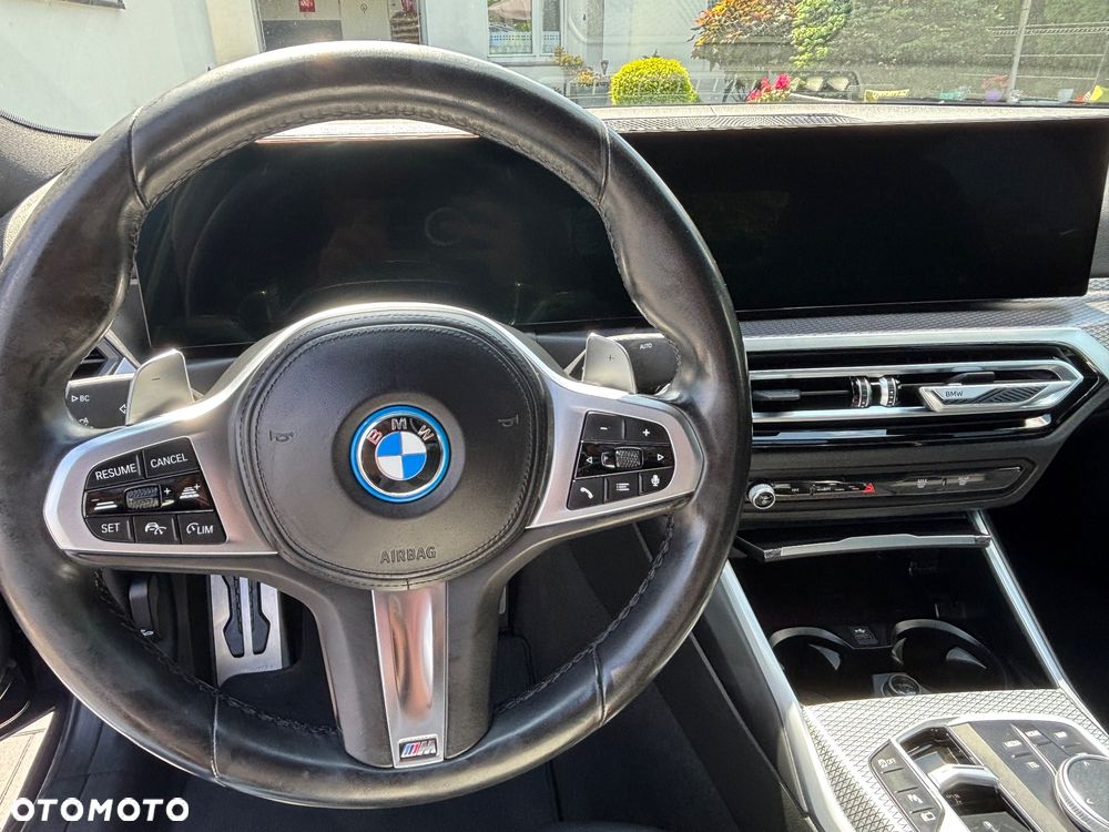 BMW Seria 3 330e xDrive M Sport - 17