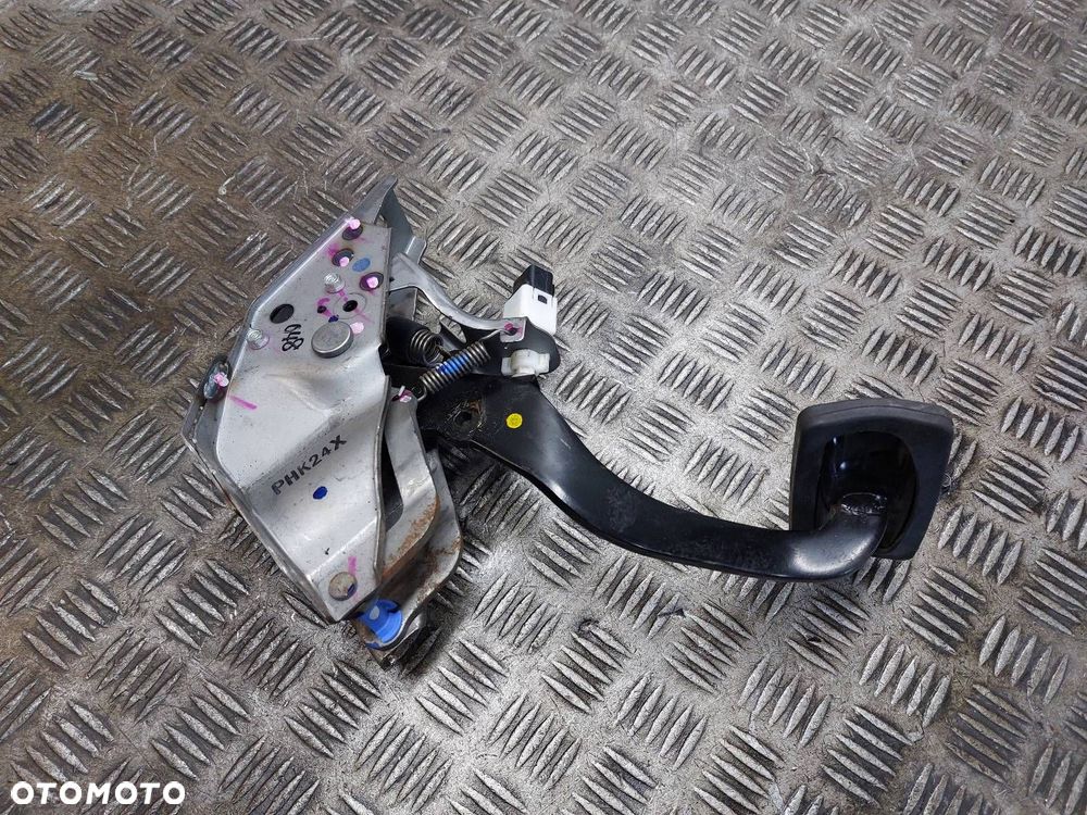 PEDAŁ HAMULCA HONDA CIVIC VIII SEDAN AUTOMAT - 2