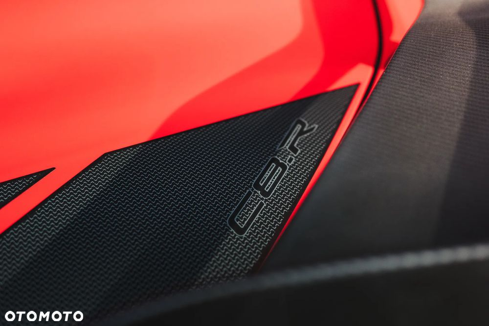 Chevrolet Corvette - 9