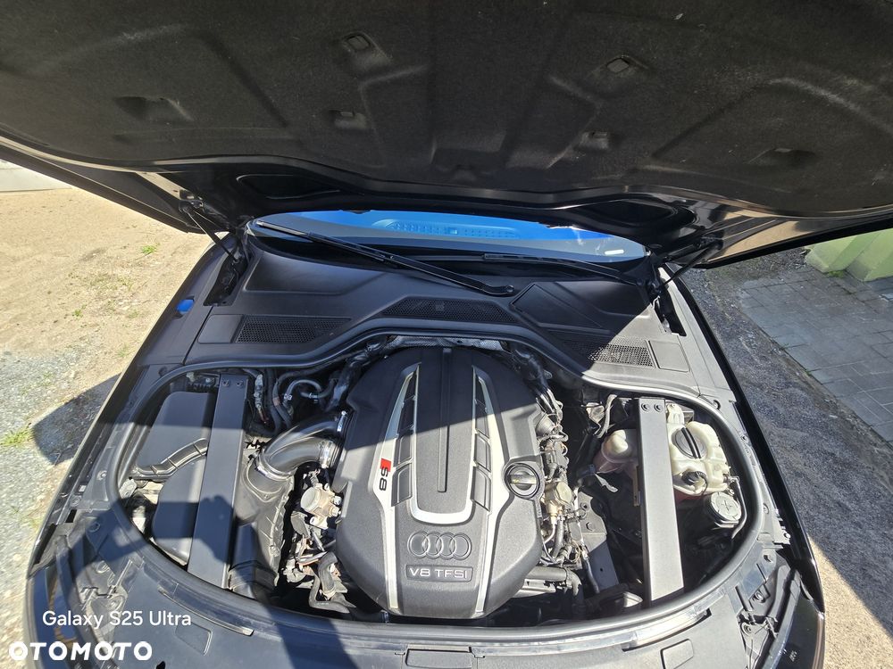 Audi A8 - 4