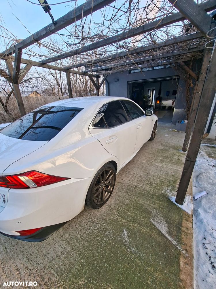 Lexus Seria IS 300h Aut. F Sport - 8