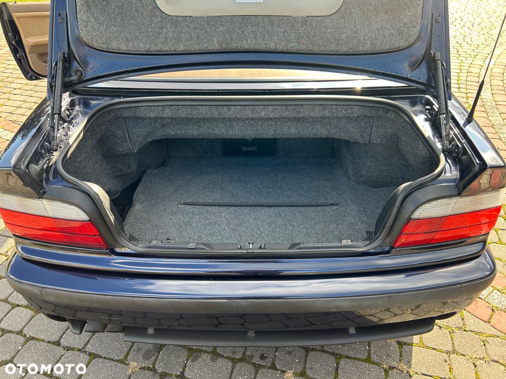 BMW Seria 3 328i - 28