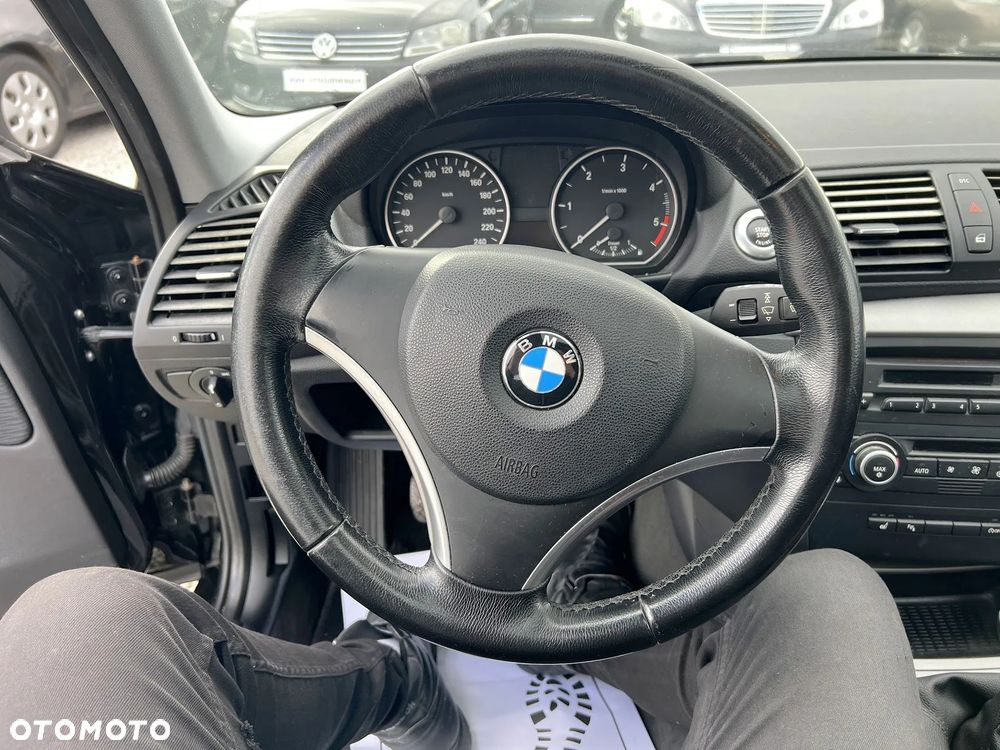 BMW Seria 1 - 22