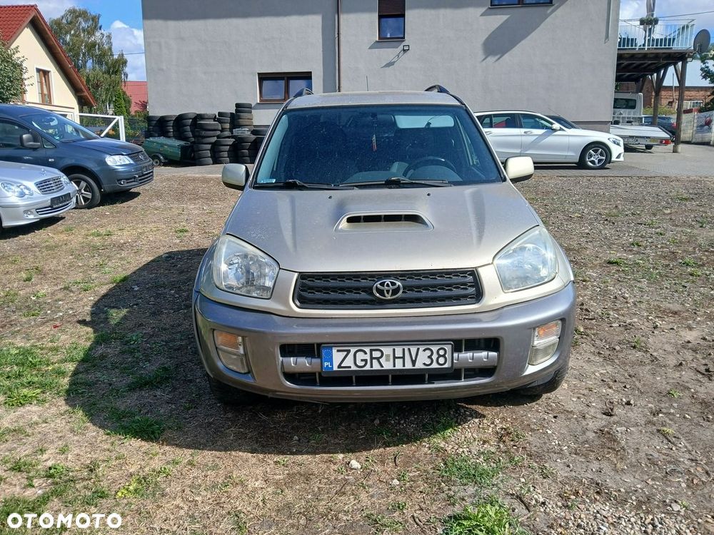Toyota RAV4 D-4D 4x4 - 3