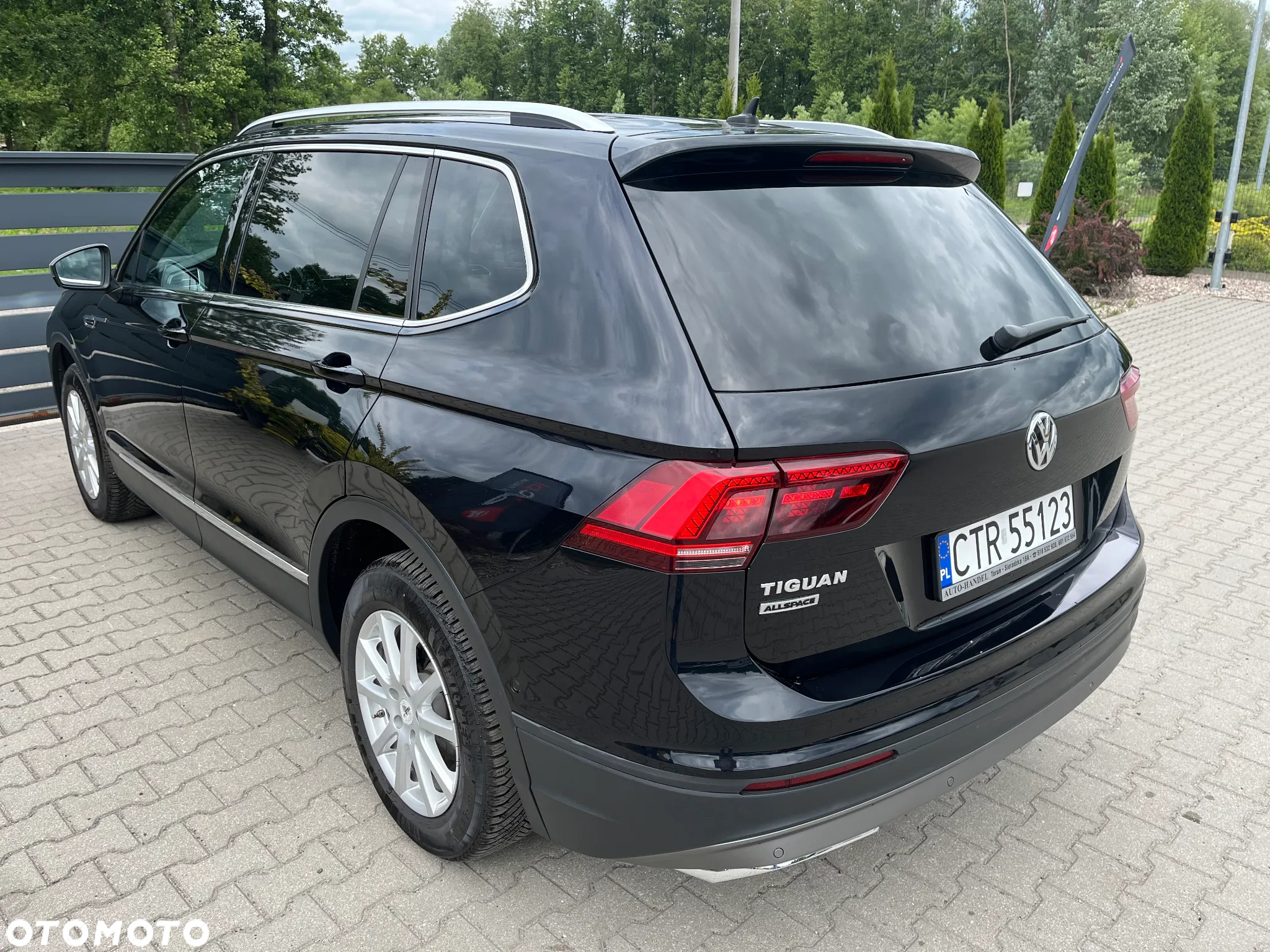 Volkswagen Tiguan - 9
