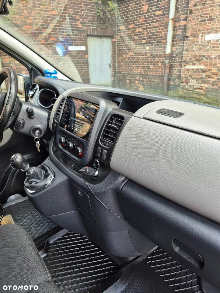 Renault Trafic - 10