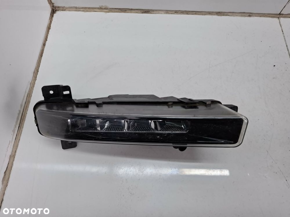 HALOGEN PRZECIWMGIELNY PRAWY PRZEDNI PRZÓD BMW G30 G31 90051532 ŁADNY - 4