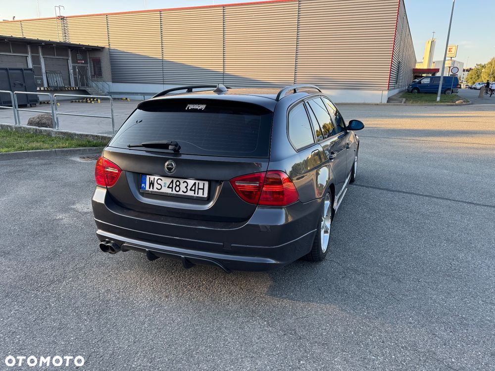 BMW Seria 3 320d - 15
